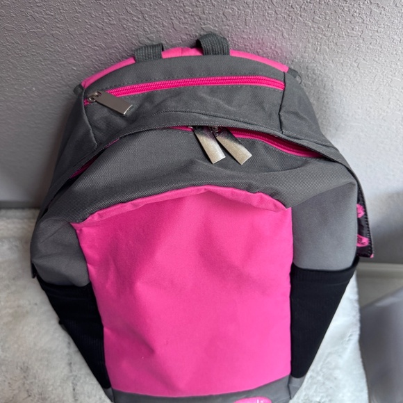 Perfectly Posh~Stylish pink, gray and black backpack~NWOT - Picture 11 of 14